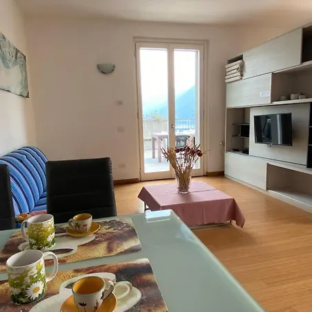 The Swallow - With Terrace View * Argegno