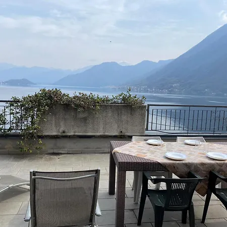 Apartman The Swallow - With Terrace View *