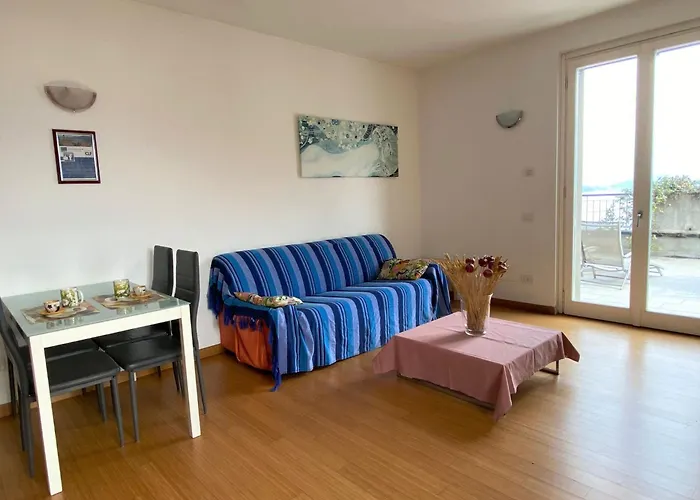 The Swallow - With Terrace View Argegno