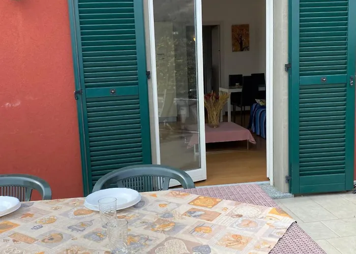 The Swallow - With Terrace View Apartamento Argegno