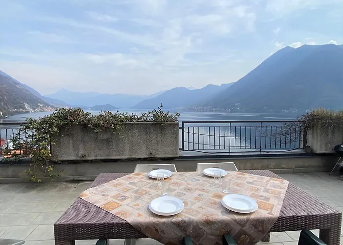 The Swallow - With Terrace View Argegno