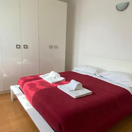 Lägenhet The Swallow - With Terrace View *