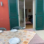 The Swallow - With Terrace View Daire Argegno